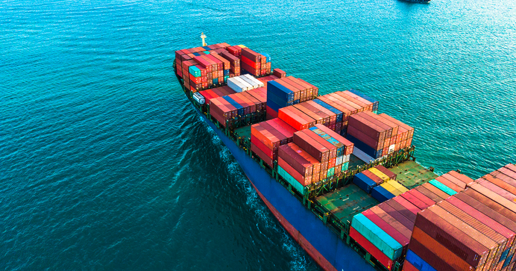 Imagem de um navio com containers